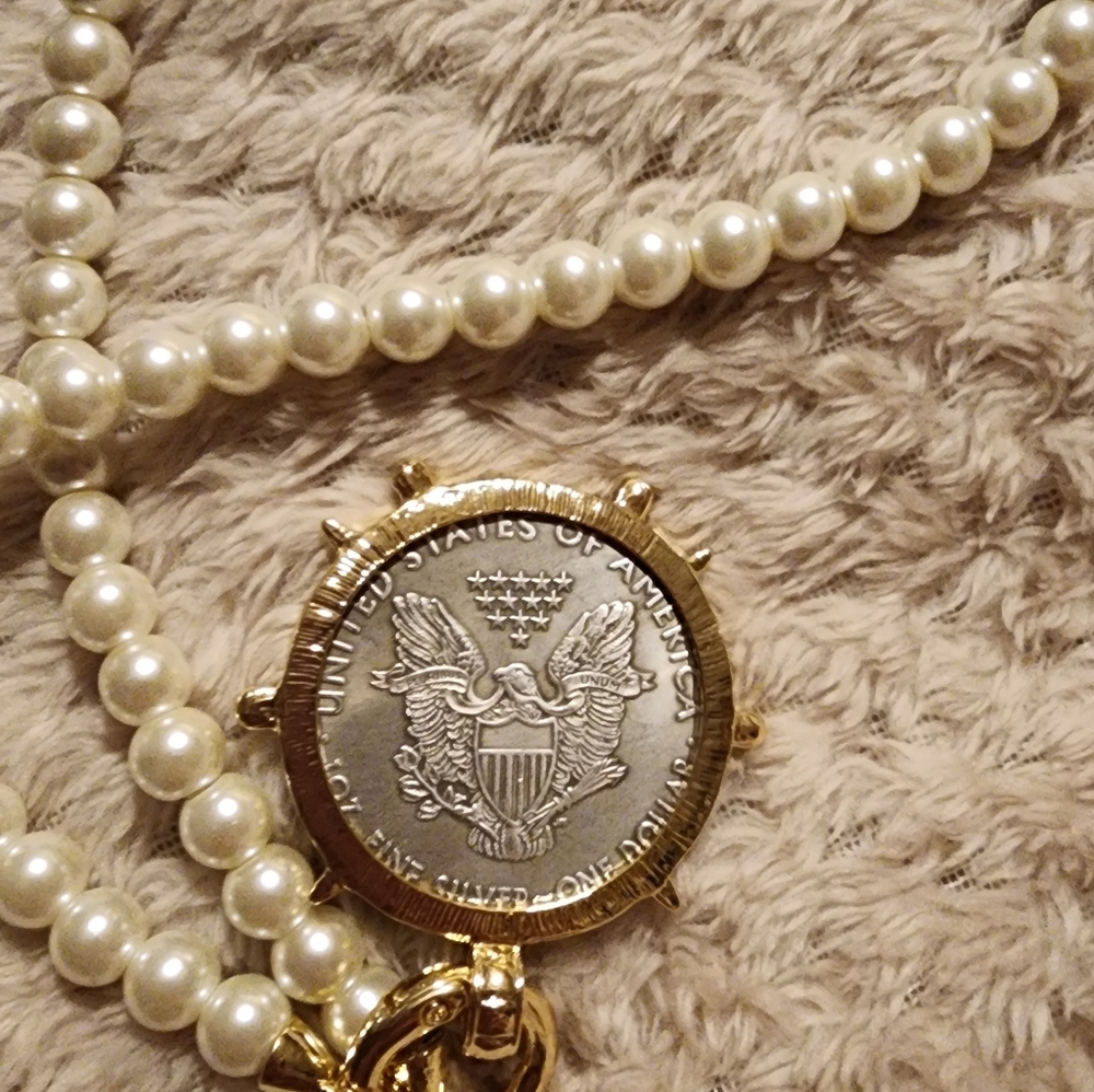 Pearl and Pendant Moon Necklace Classic - Picture 4 of 4
